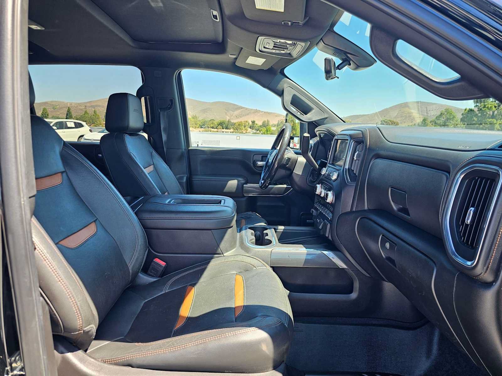 Used 2020 GMC Sierra 2500 AT4 w/ AT4 Premium Package AWD/4WD image 10