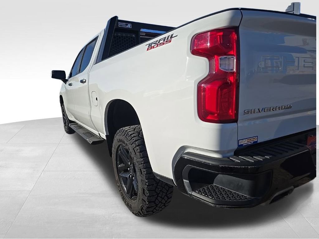 Used 2021 Chevrolet Silverado 1500 LT Trail Boss w/ Convenience Package II image 18