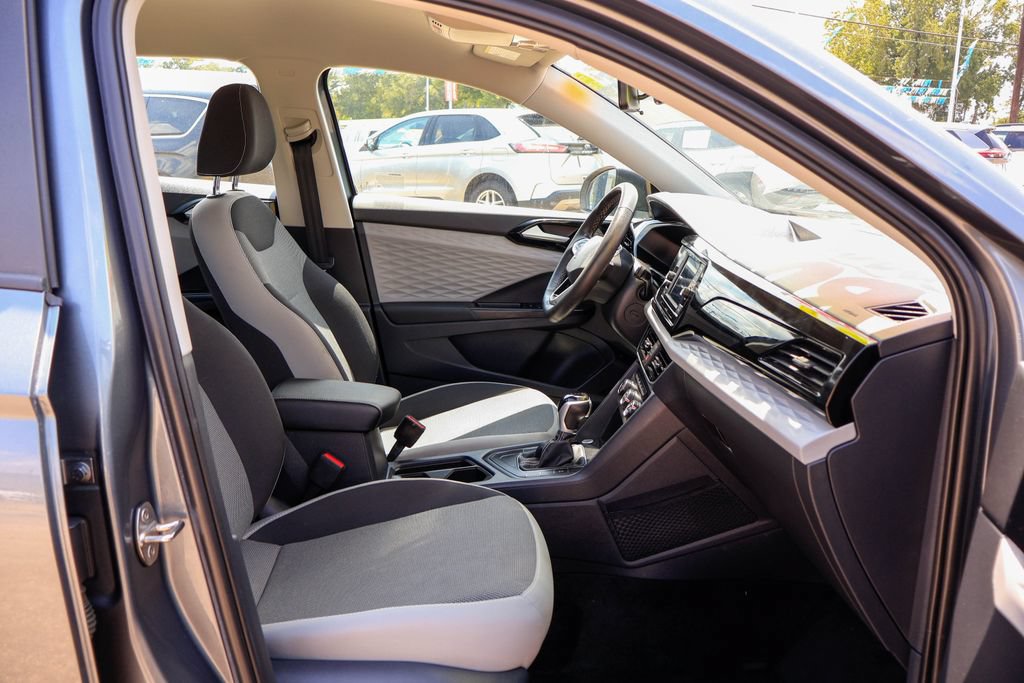 Used 2022 Volkswagen Taos S FWD image 8