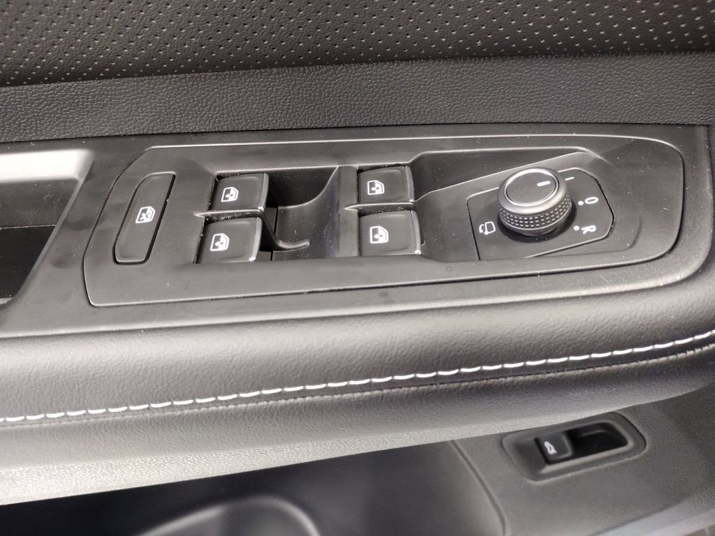 New 2026 Volkswagen Atlas SEL Premium R-Line image 24