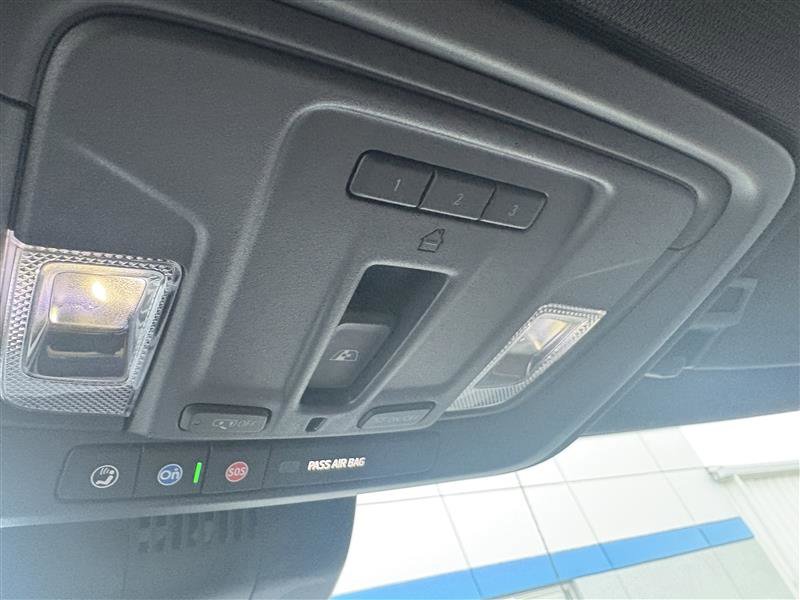 Used 2024 Chevrolet Silverado 1500 High Country w/ Technology Package image 20