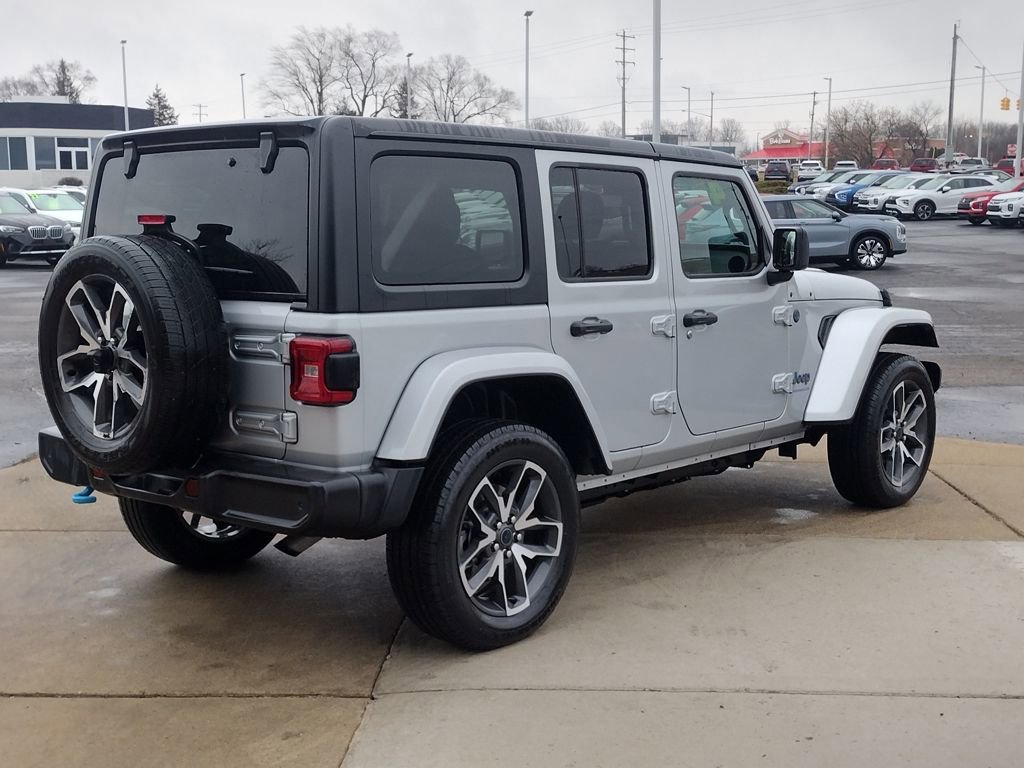 Used 2024 Jeep Wrangler Unlimited w/ Convenience Group image 16