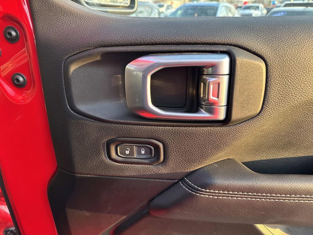 Used 2021 Jeep Wrangler Unlimited Sahara w/ Cold Weather Group image 15