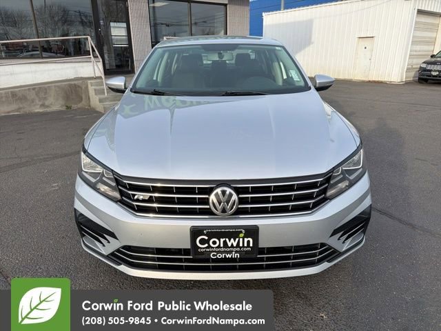 Used 2017 Volkswagen Passat 1.8T R-Line image 2