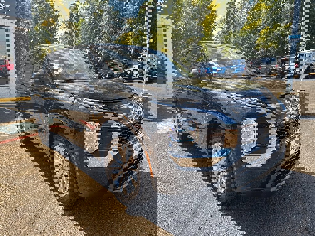 New 2025 Mitsubishi Outlander ES image 4