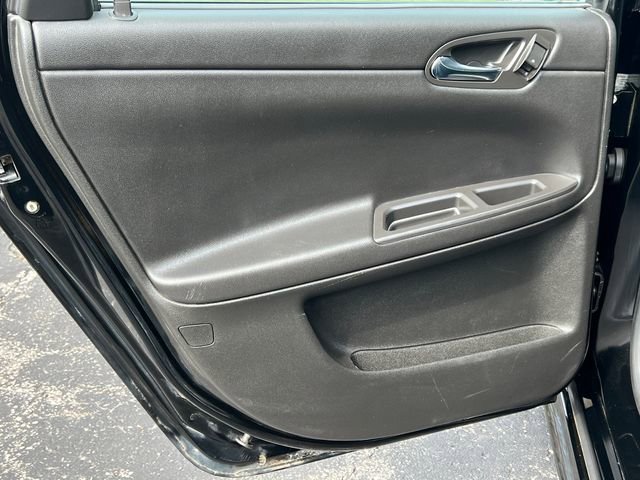 Used 2014 Chevrolet Impala LTZ FWD image 32