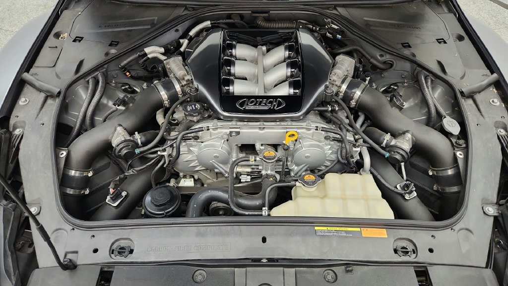 Used 2011 Nissan GT-R Premium AWD/4WD image 18