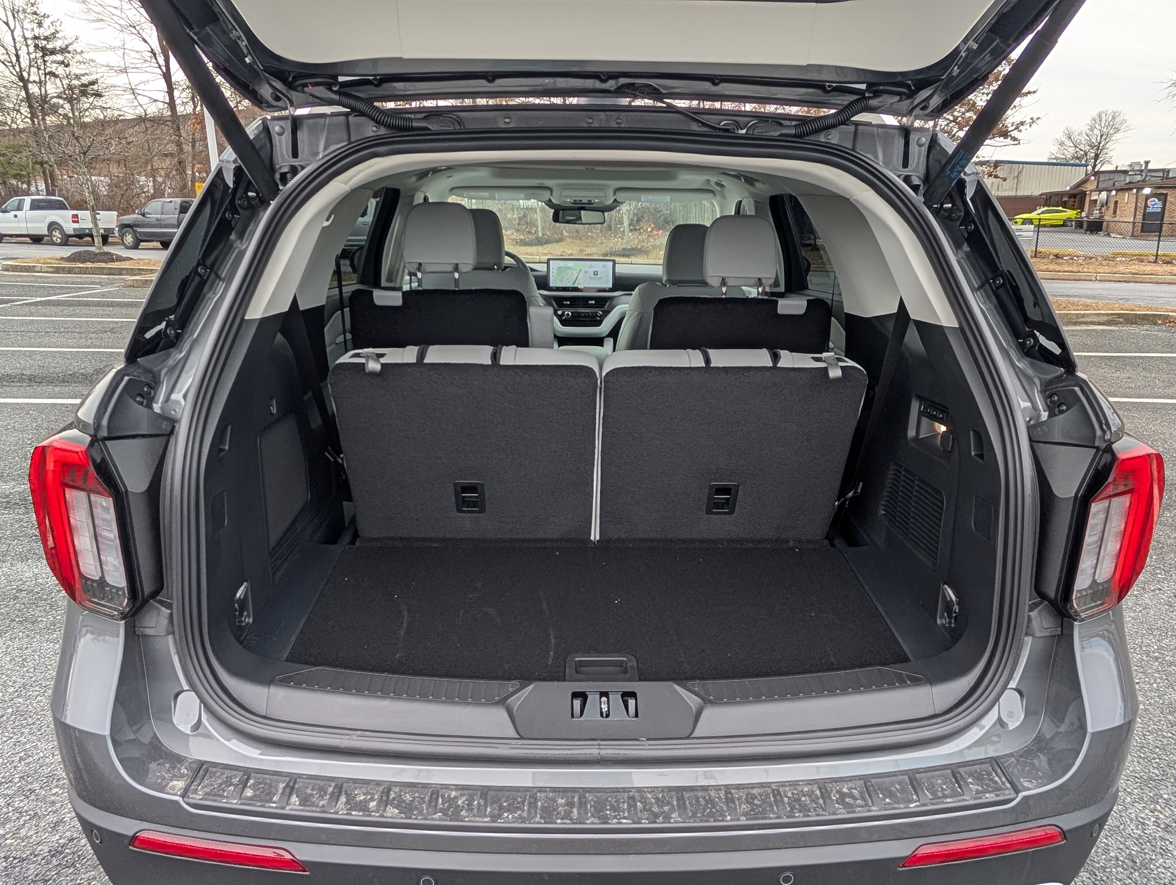 New 2026 Ford Explorer Platinum w/ LUX Leather Package image 9