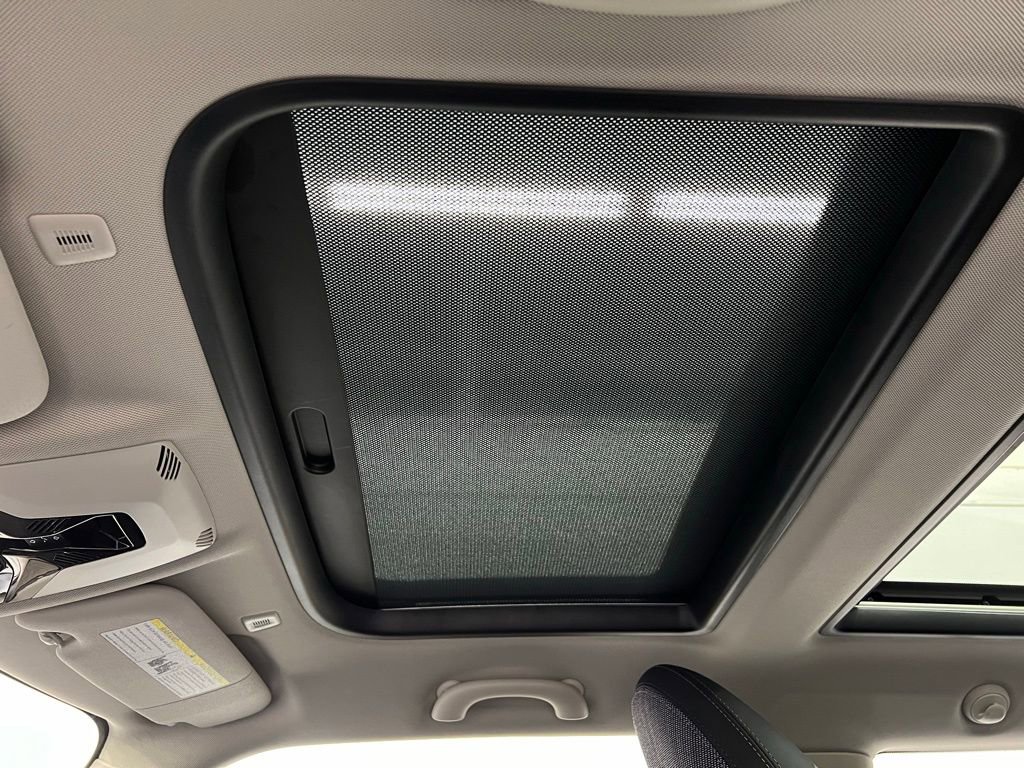 Certified 2025 MINI Cooper 2-Door Hardtop image 15