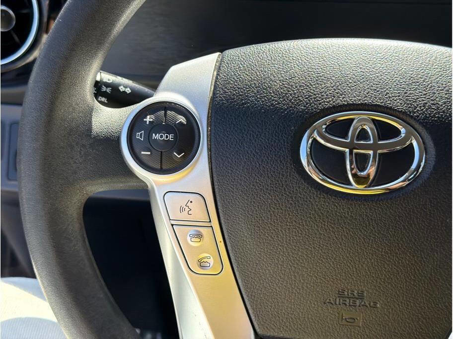 Used 2015 Toyota Prius C Three image 9