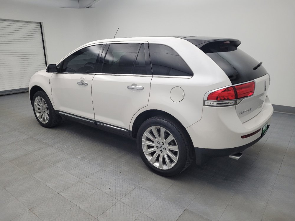 Used 2013 Lincoln MKX AWD image 3