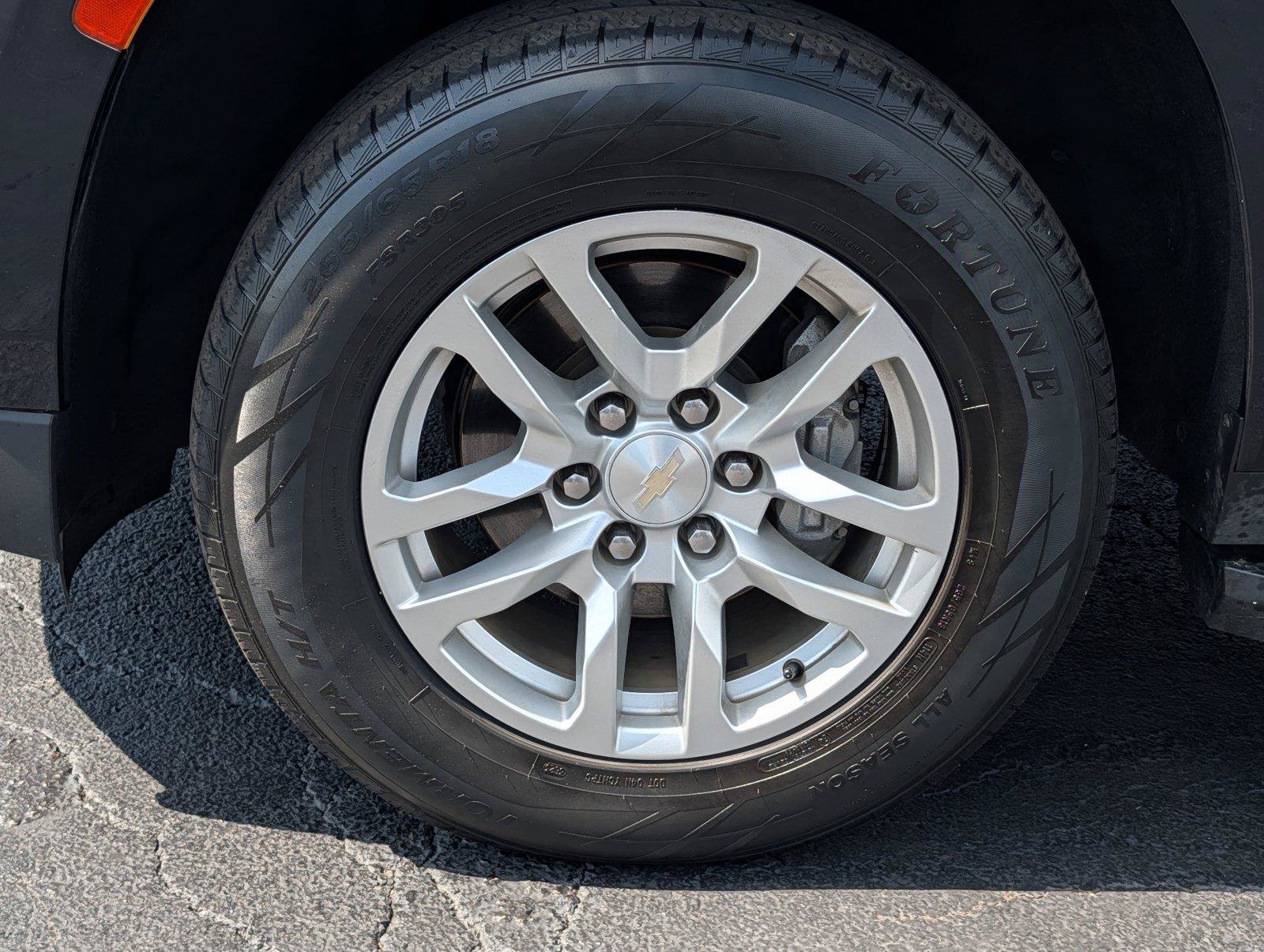 Used 2022 Chevrolet Suburban LT AWD/4WD image 9