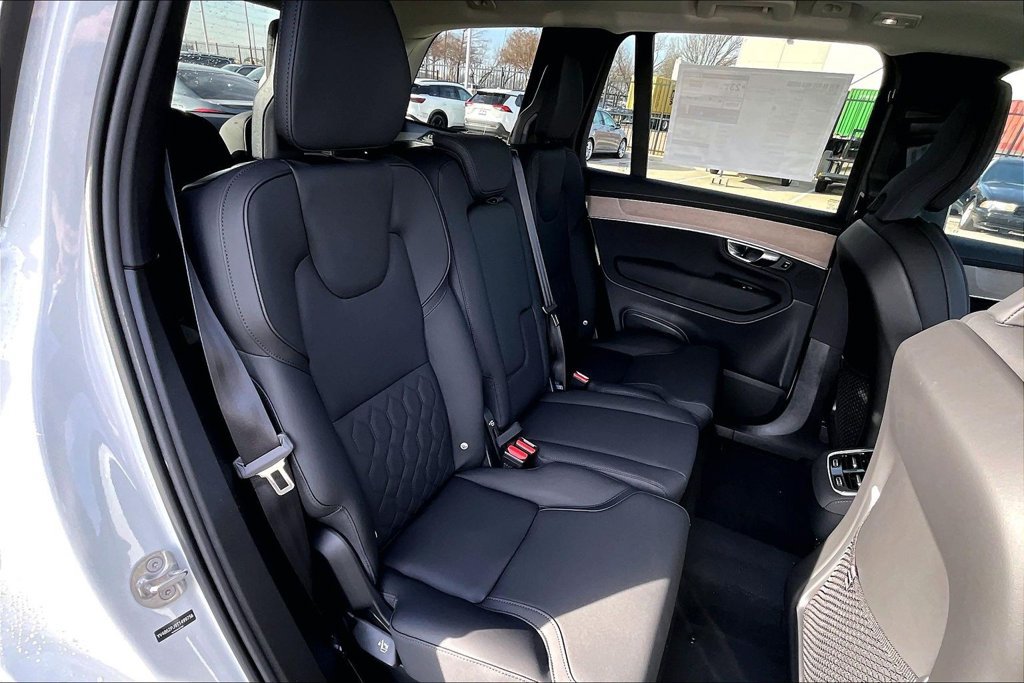 New 2026 Volvo XC90 B6 Core AWD/4WD image 8