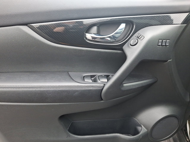 Certified 2017 Nissan Rogue SL w/ SL Premium Package image 12