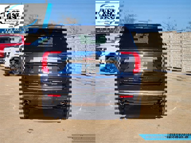 Used 2021 GMC Yukon Denali w/ Denali Premium Package image 8