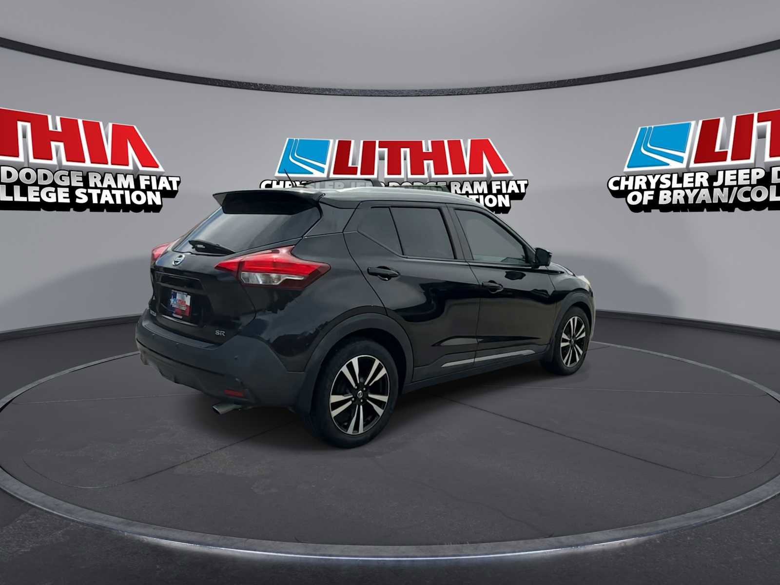 Used 2020 Nissan Kicks SR w/ SR Premium Package FWD image 8