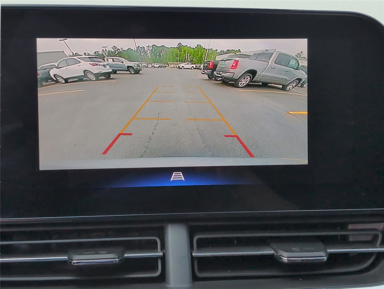 Used 2024 Chevrolet Trax RS w/ Sunroof Package image 24