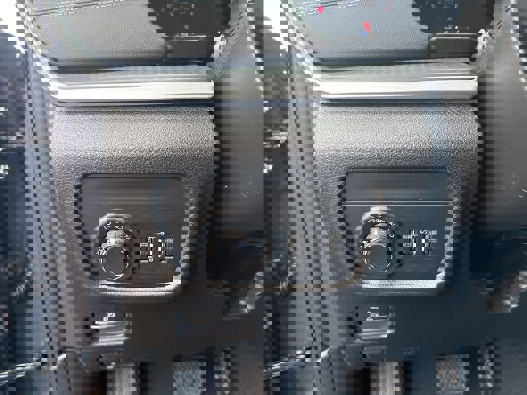 New 2026 Jeep Grand Cherokee Laredo image 16