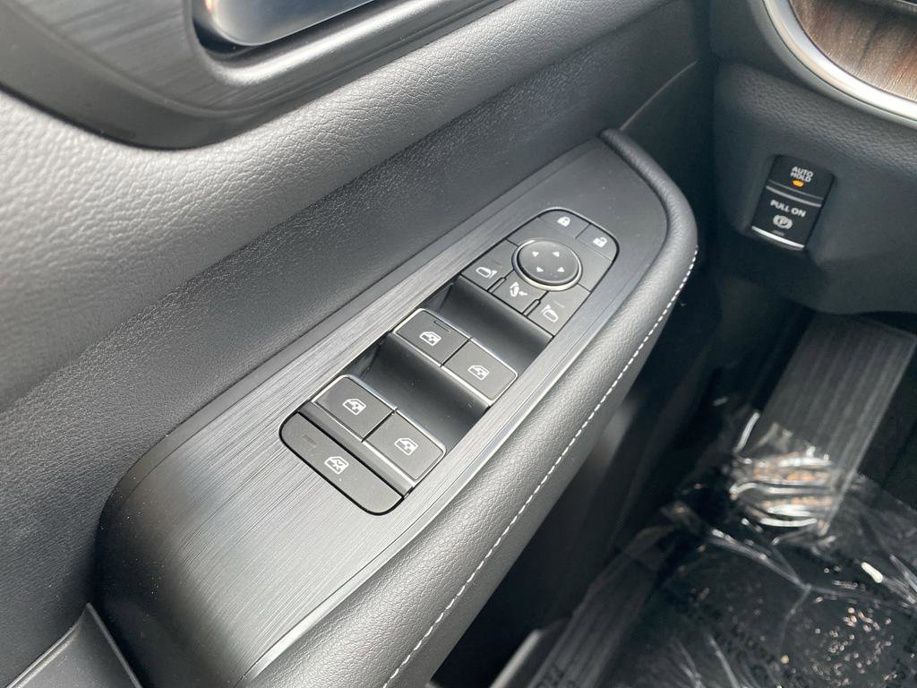 New 2025 Nissan Armada SL w/ Captain's Chari Seat Package image 31