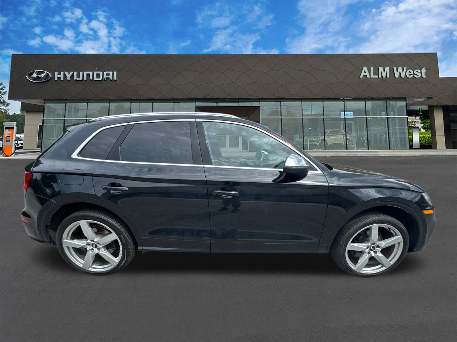 Used 2020 Audi SQ5 Prestige image 4