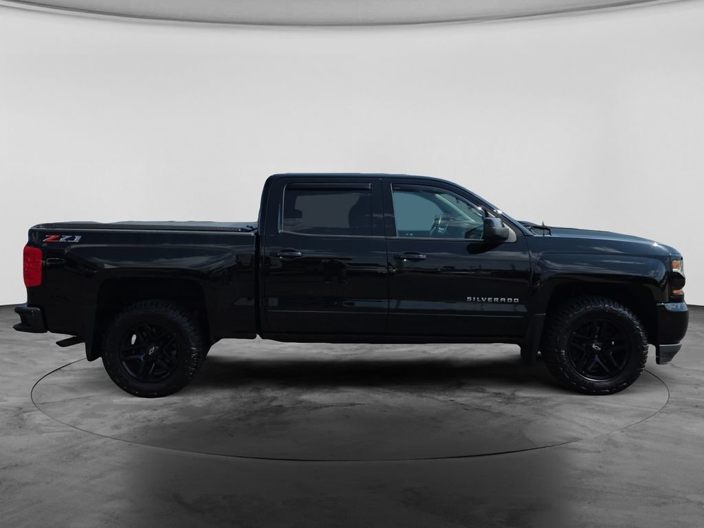 Used 2018 Chevrolet Silverado 1500 LT w/ All Star Edition AWD/4WD image 11