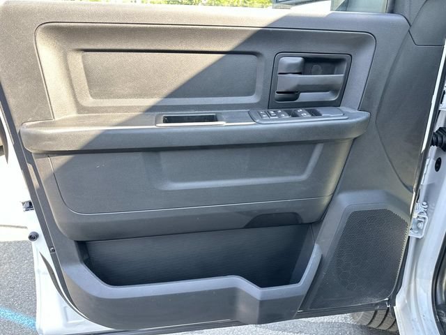 New 2026 RAM 2500 Tradesman w/ Chrome Appearance Group AWD/4WD image 8