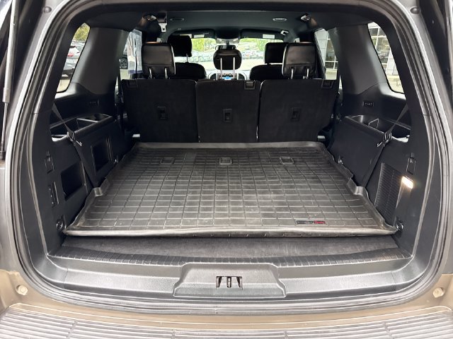 Used 2019 Ford Expedition XLT w/ Equipment Group 201A AWD/4WD image 12
