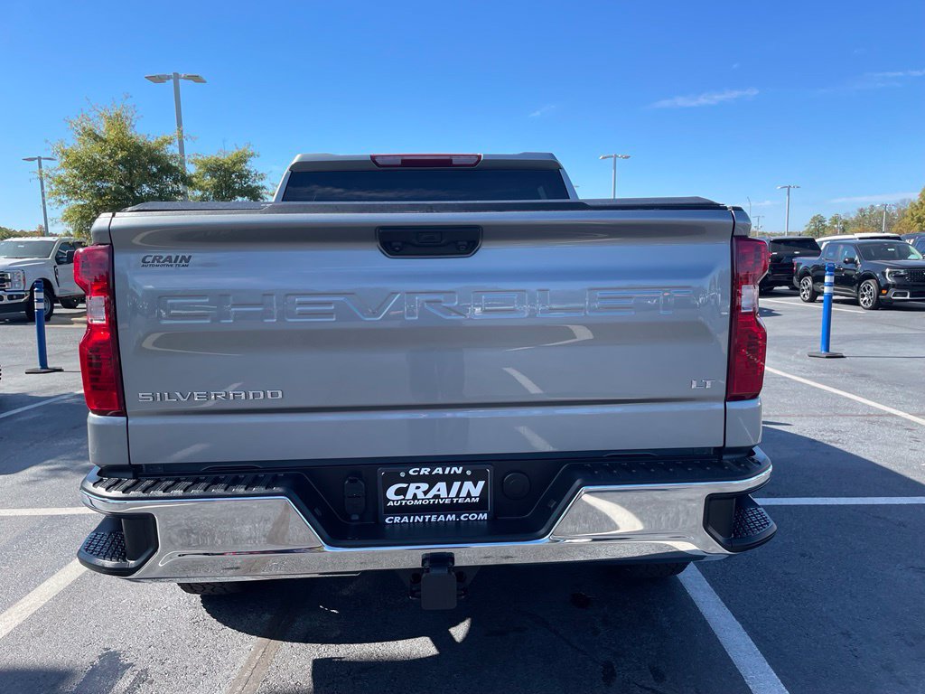 Used 2025 Chevrolet Silverado 1500 LT AWD/4WD image 6