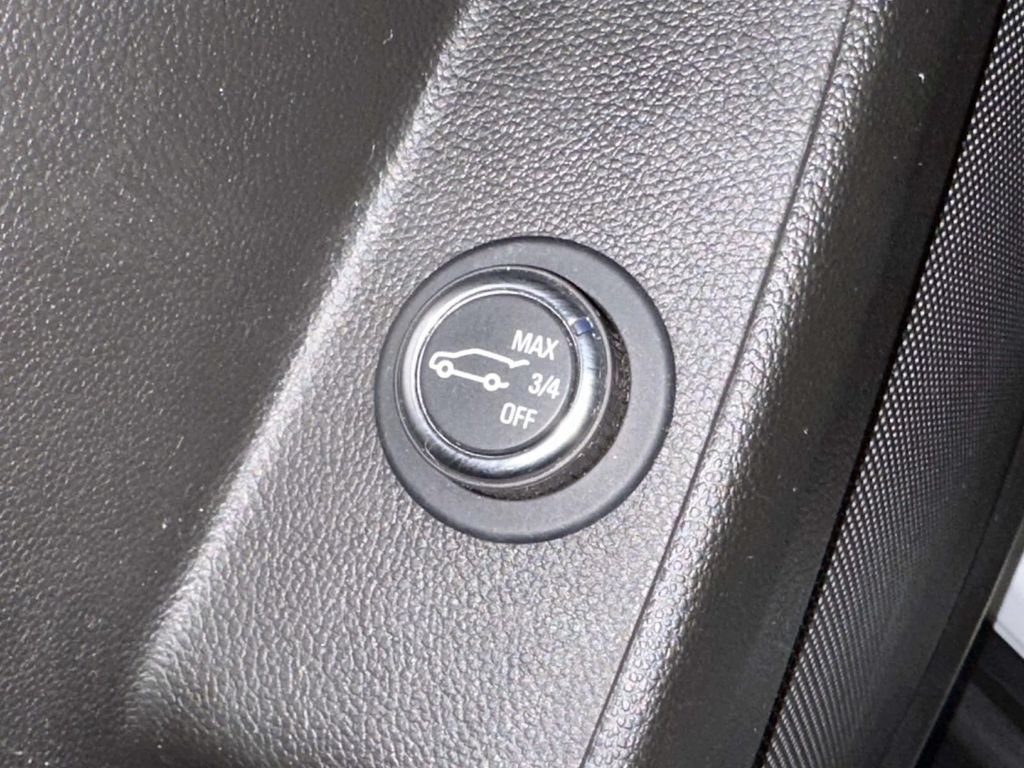 Used 2023 Chevrolet Traverse LT AWD/4WD image 21
