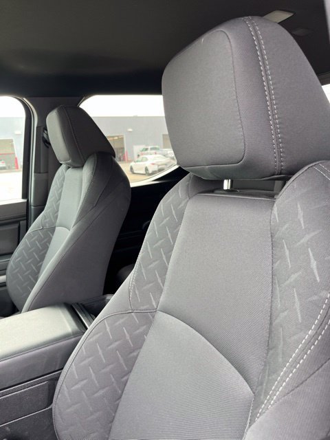 Used 2025 Toyota Tacoma SR5 AWD/4WD image 5