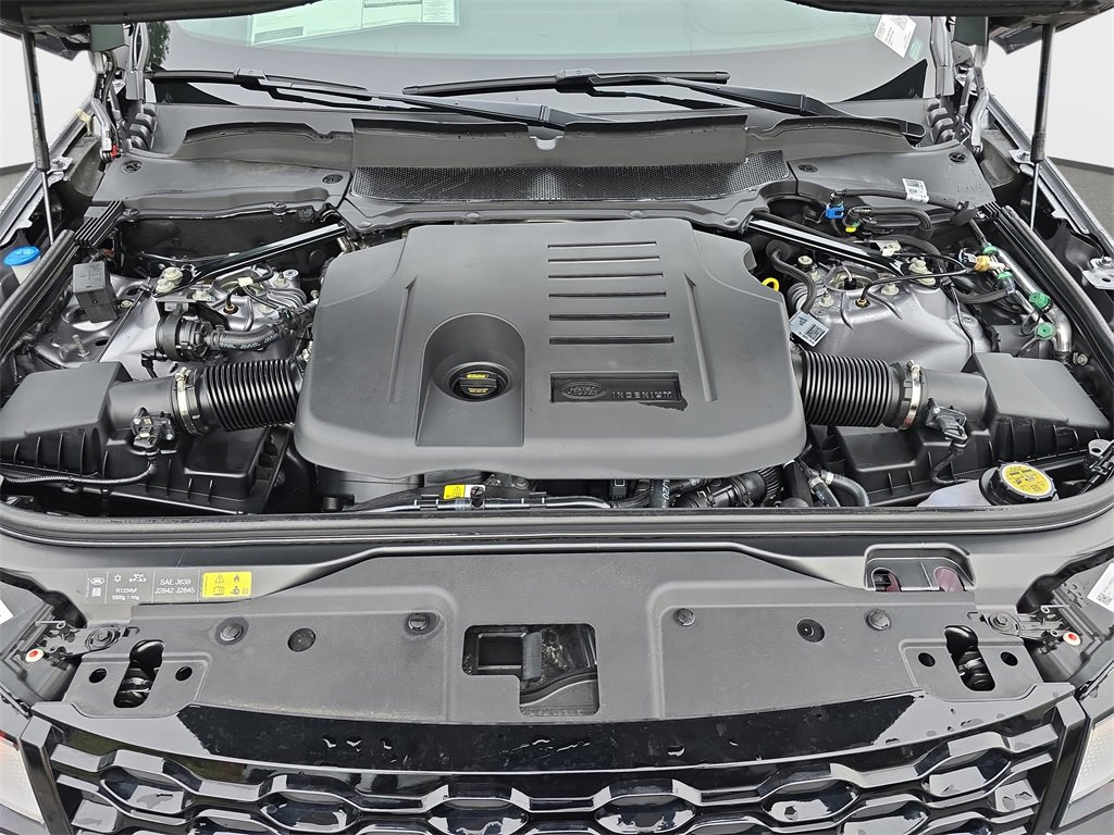New 2025 Land Rover Discovery Dynamic SE image 33