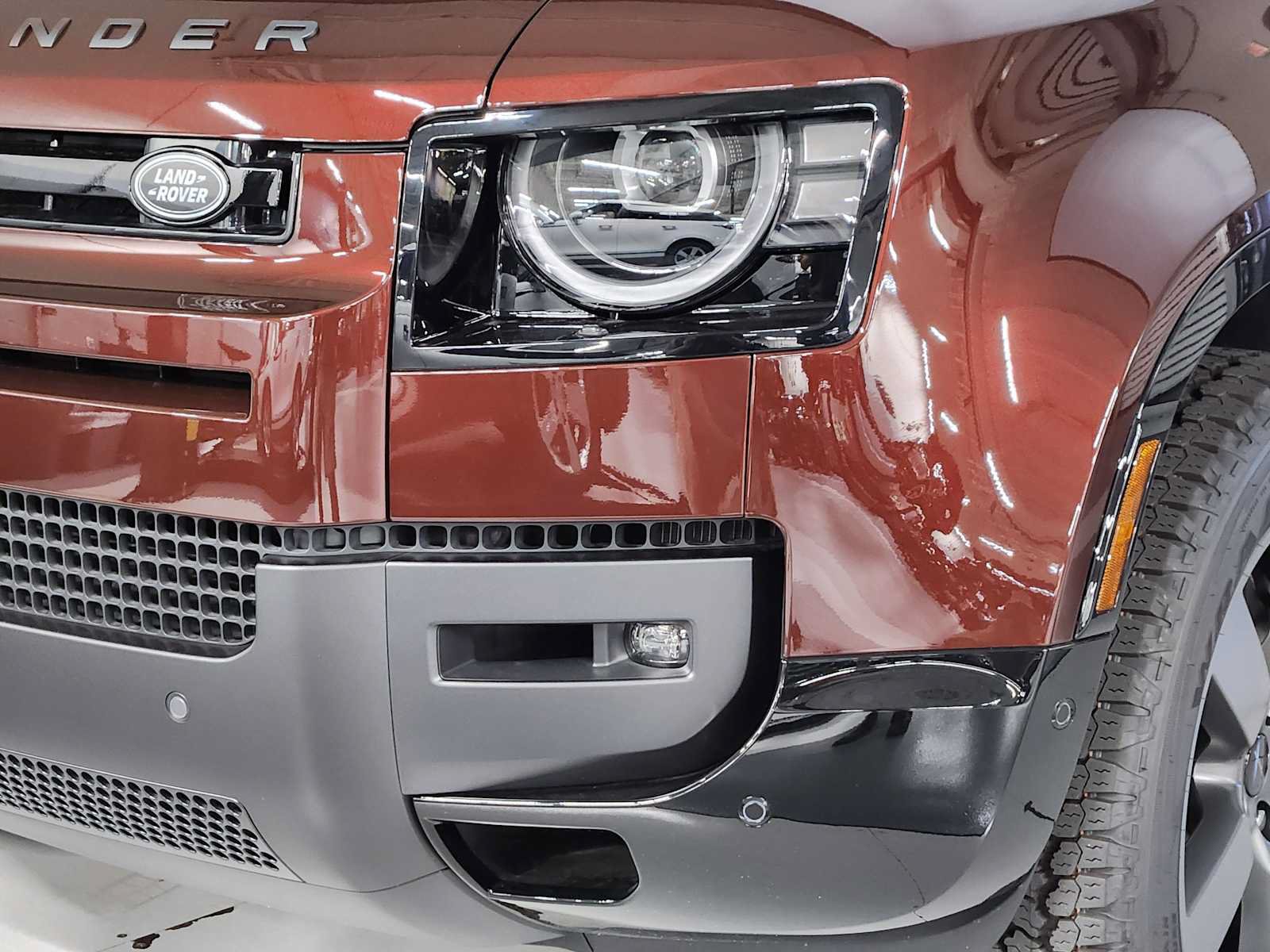 New 2026 Land Rover Defender 90 X-Dynamic SE AWD/4WD image 11