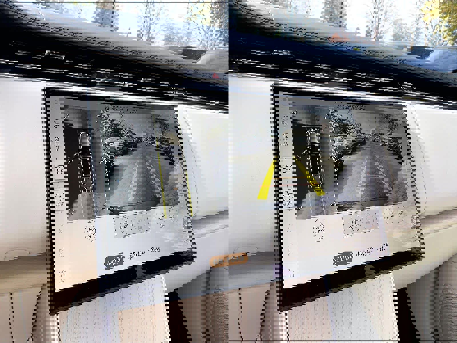 Used 2024 Land Rover Range Rover SE image 23