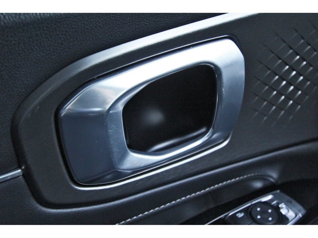 Used 2023 Kia Sorento SX AWD/4WD image 20