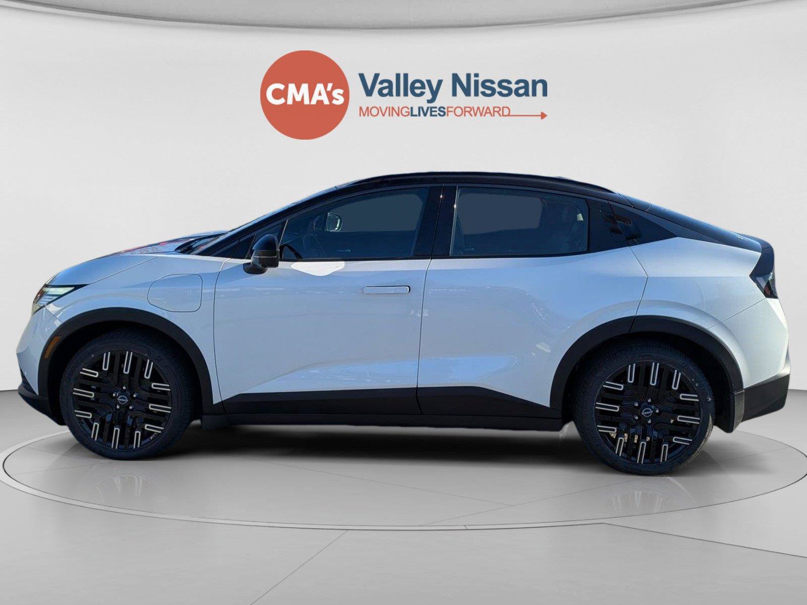 New 2026 Nissan Leaf Platinum+ w/ Cargo Package (Platinum+) FWD image 2