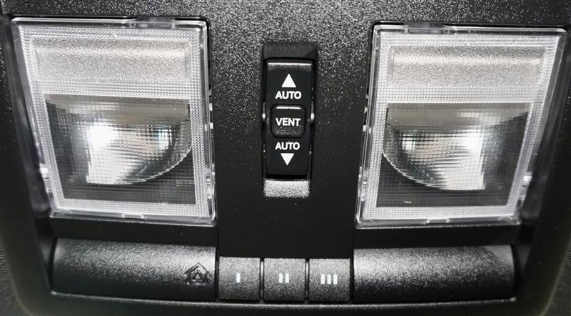 Used 2015 Dodge Challenger SXT Plus w/ Premium Sound Group image 27