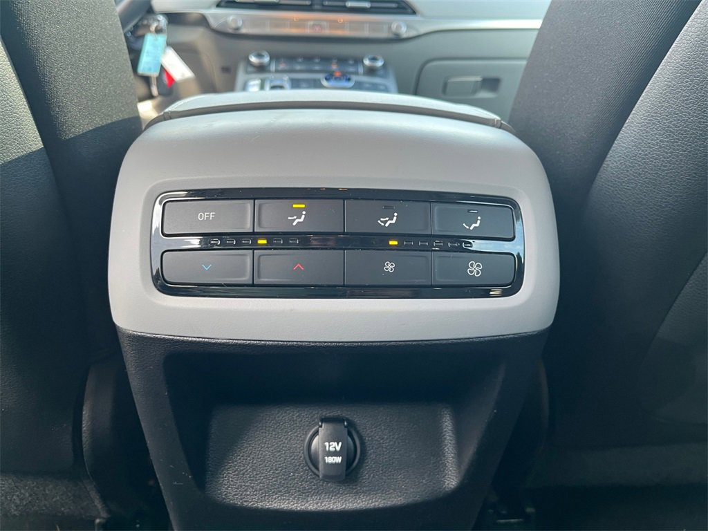 Used 2022 Hyundai Palisade SE image 18