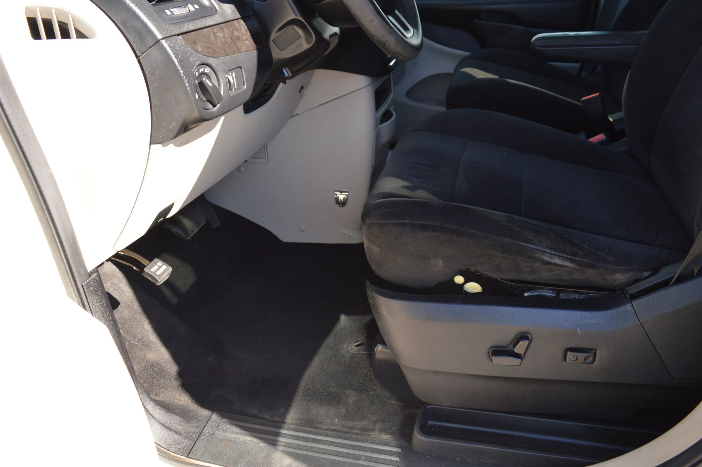 Used 2013 Dodge Grand Caravan SE image 13