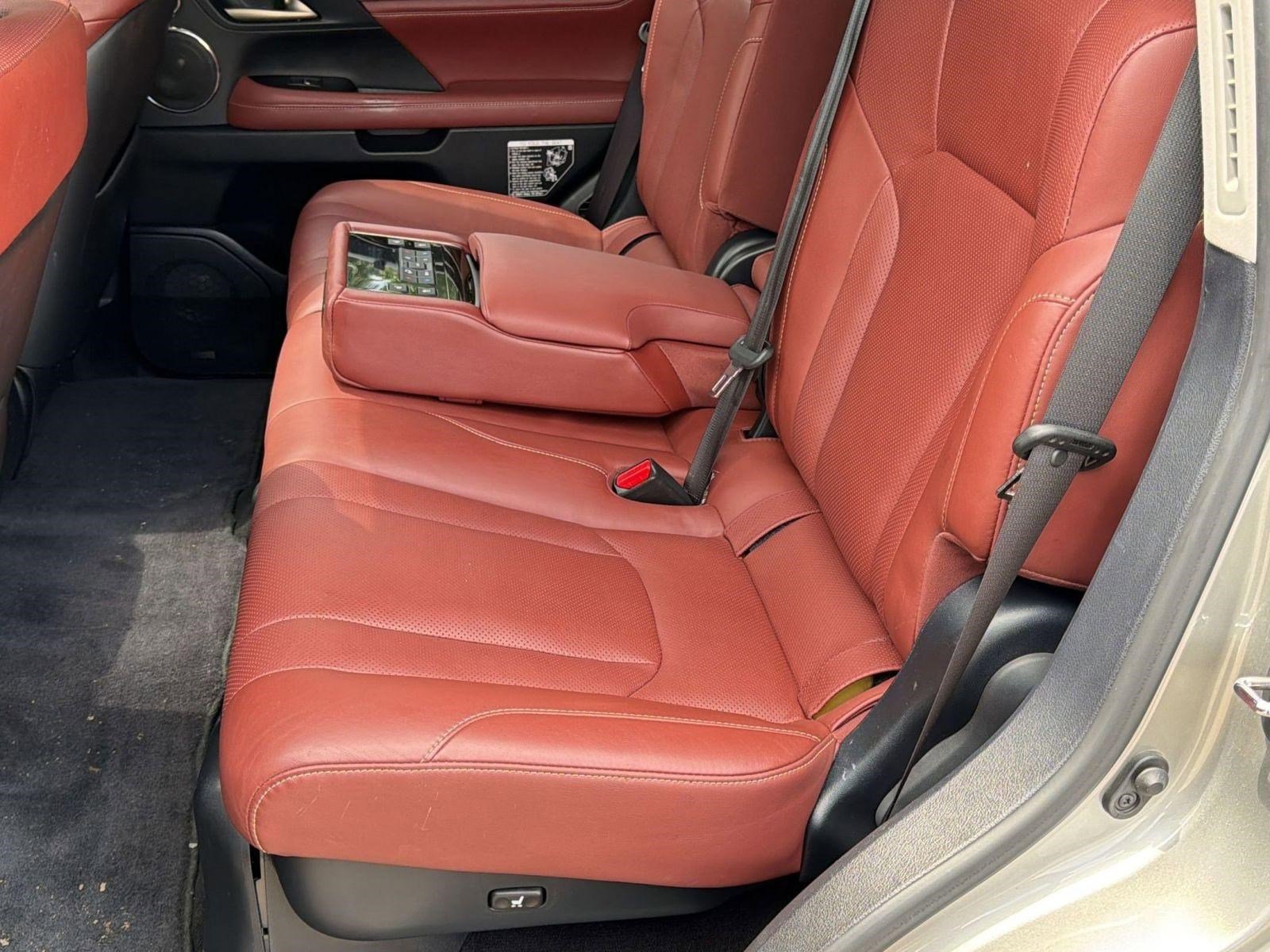 Used 2019 Lexus LX 570 4WD image 14