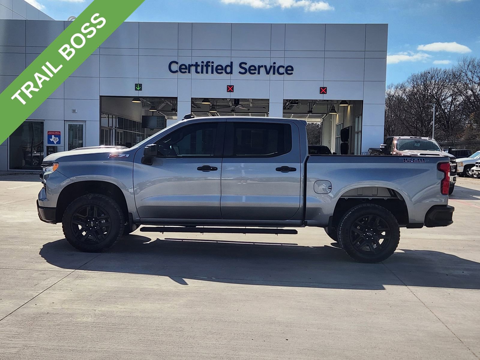 Used 2023 Chevrolet Silverado 1500 LT Trail Boss w/ Convenience Package II image 3