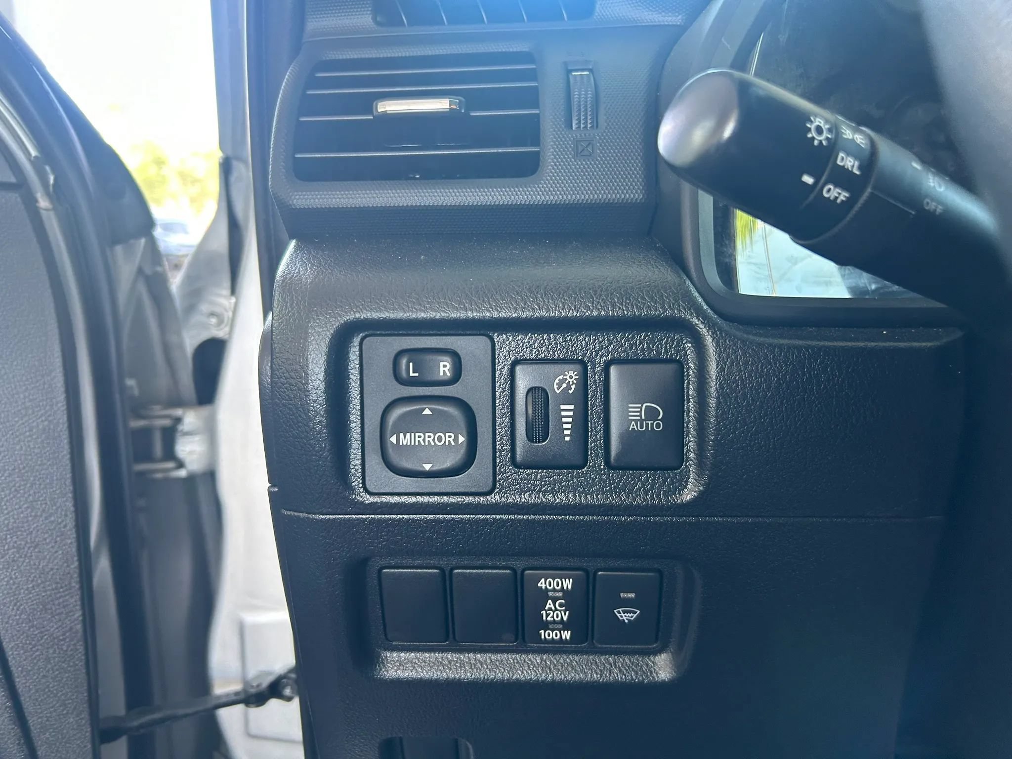 Used 2022 Toyota 4Runner SR5 w/ Revi AWD/4WD image 19