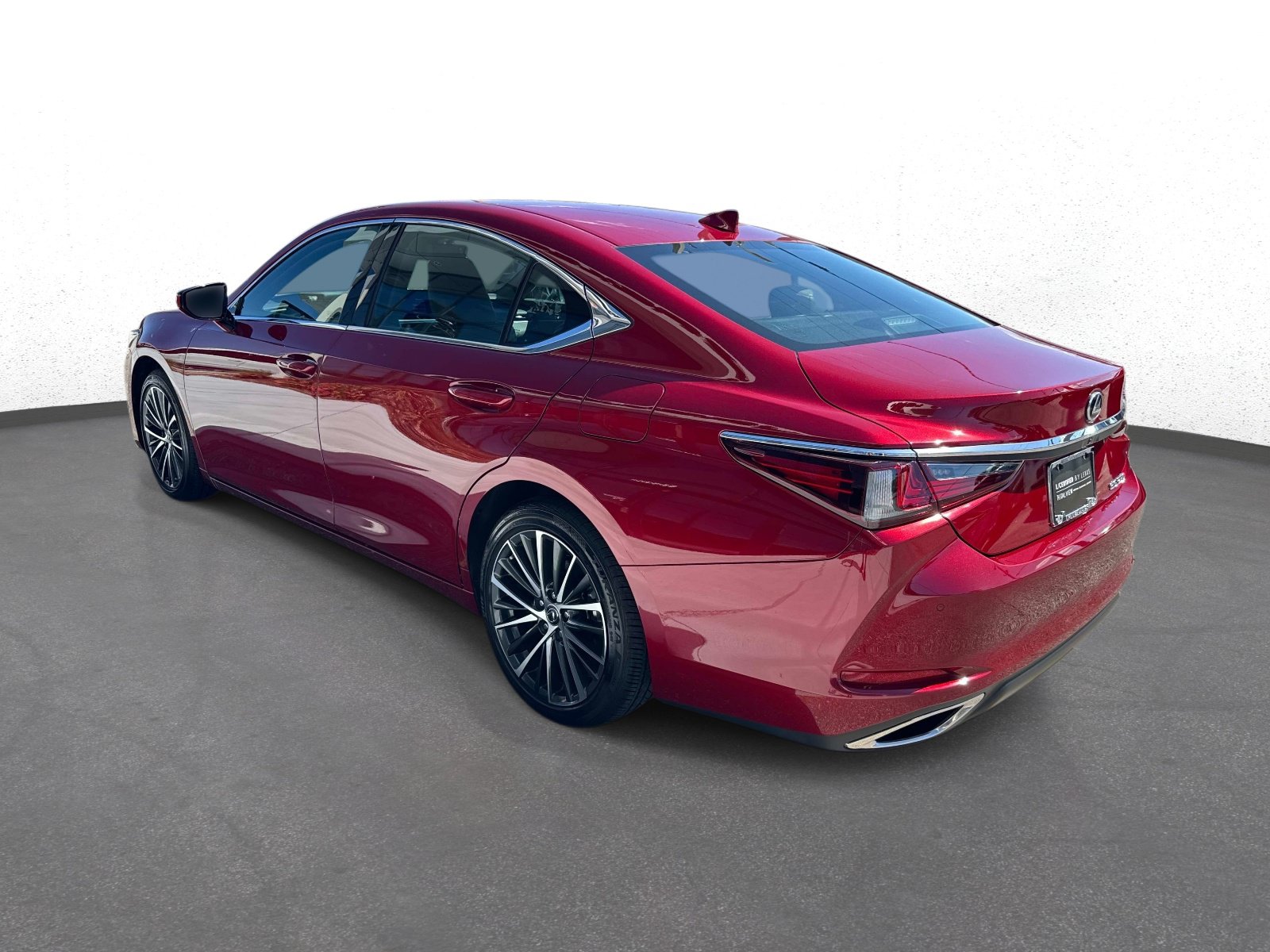 Certified 2025 Lexus ES 350 w/ Premium Package FWD image 5