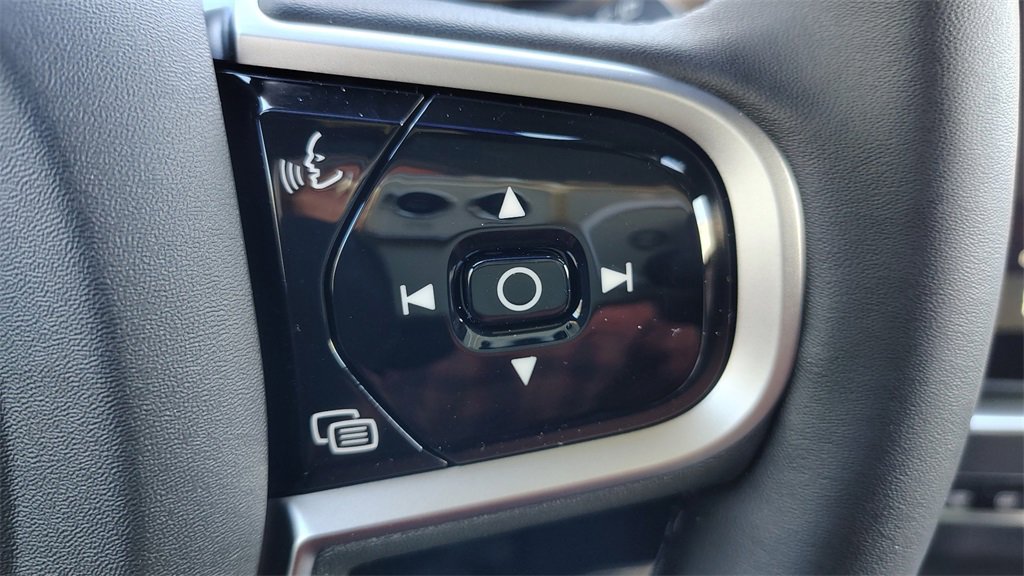 New 2026 Volvo XC90 B6 Plus image 14