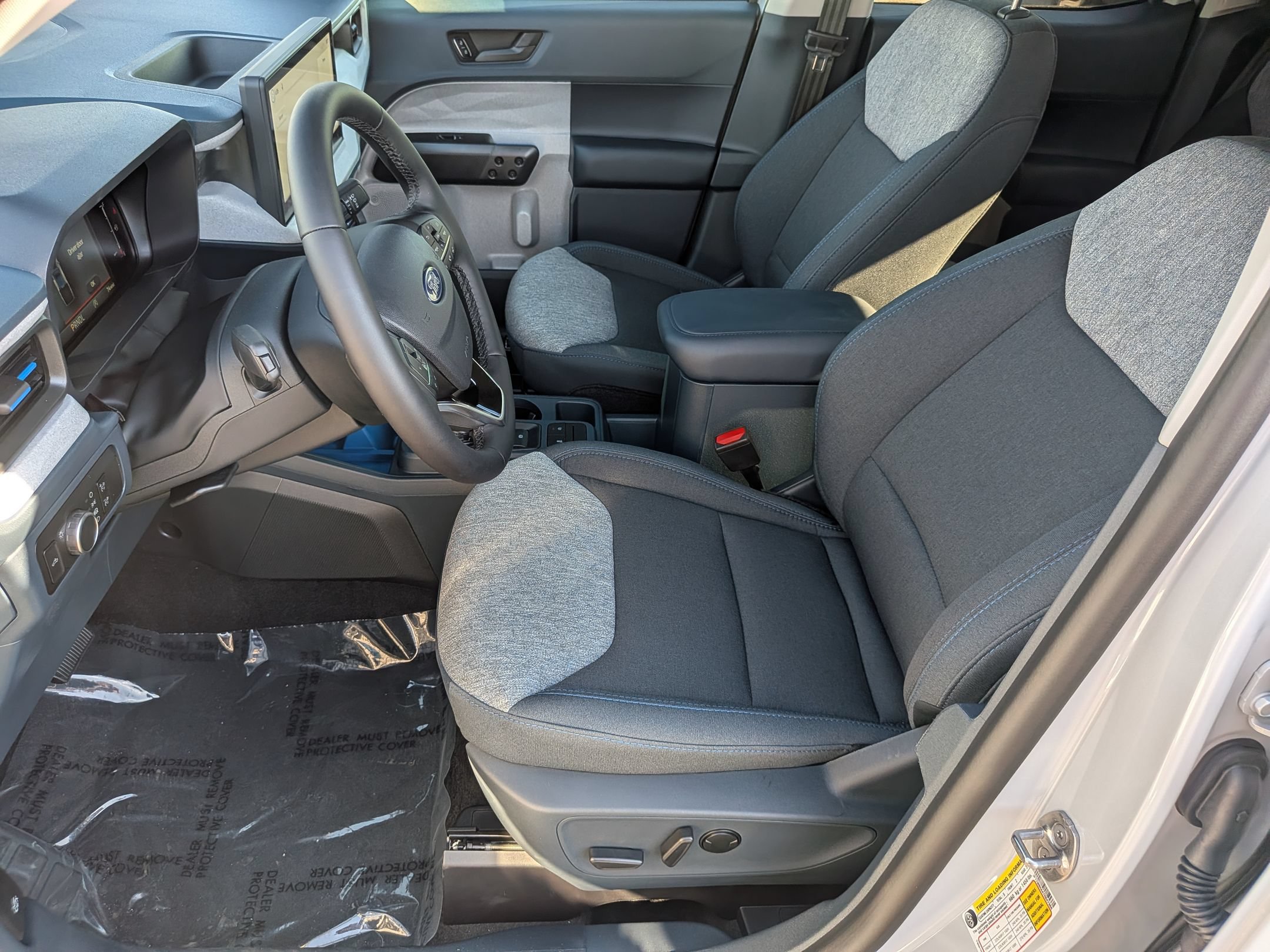 New 2026 Ford Maverick XLT w/ XLT Luxury Package FWD image 16