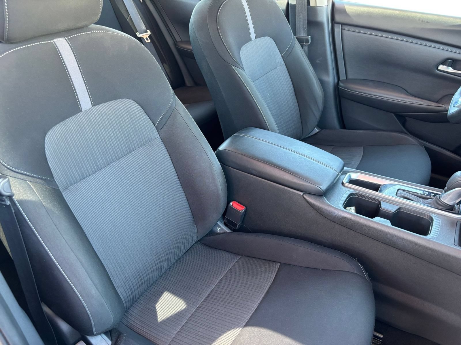 Used 2025 Nissan Sentra SV FWD image 29
