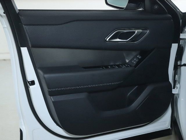 Used 2019 Land Rover Range Rover Velar S image 33