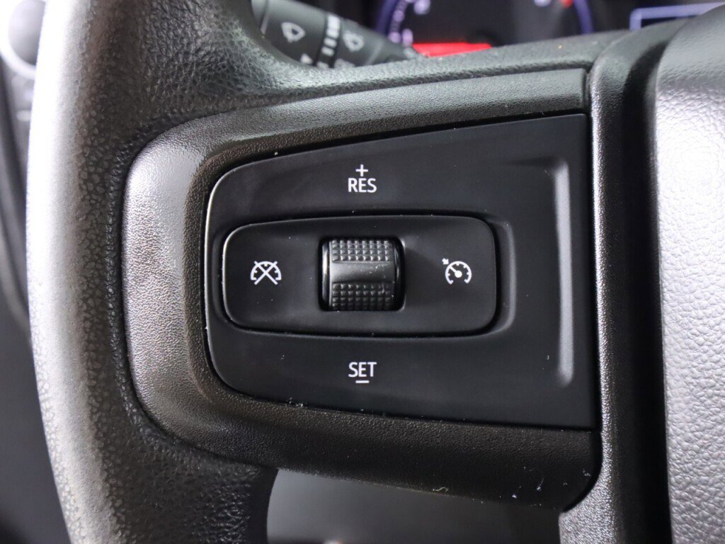 Used 2020 GMC Sierra 1500 4x4 Crew Cab w/ Sierra Value Package image 13