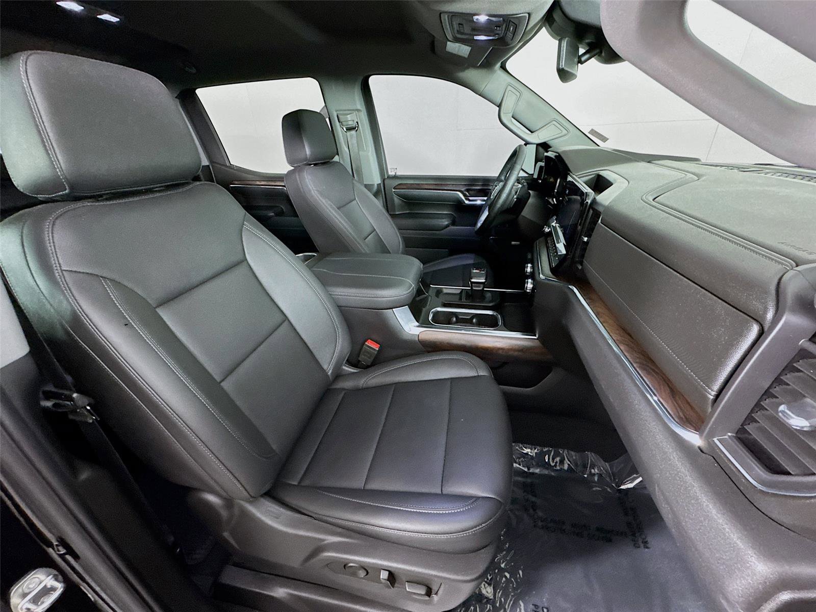 Certified 2024 GMC Sierra 1500 SLT w/ SLT Premium Plus Package AWD/4WD image 28