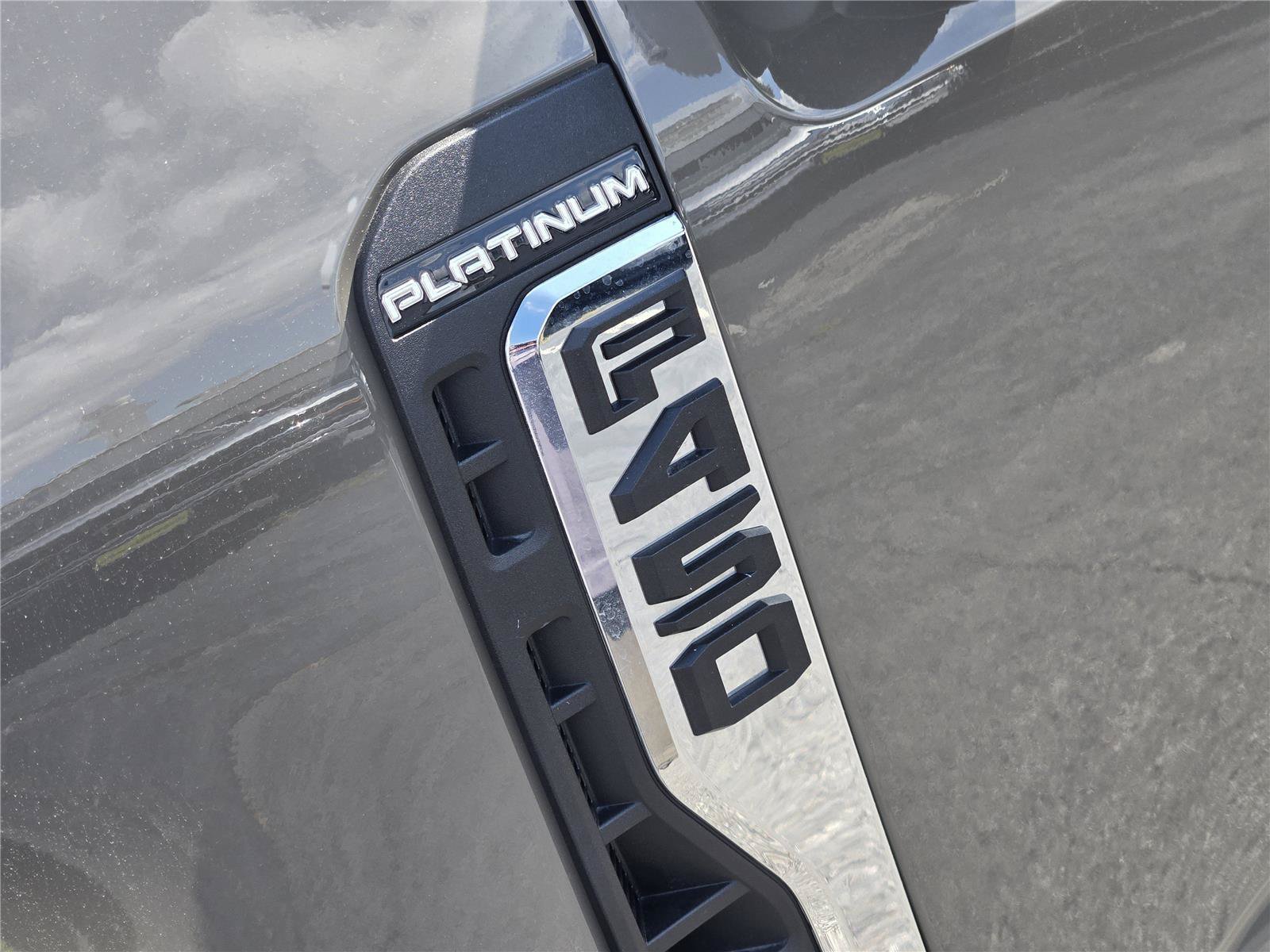 Used 2026 Ford F450 Platinum w/ Platinum Plus Package AWD/4WD image 12