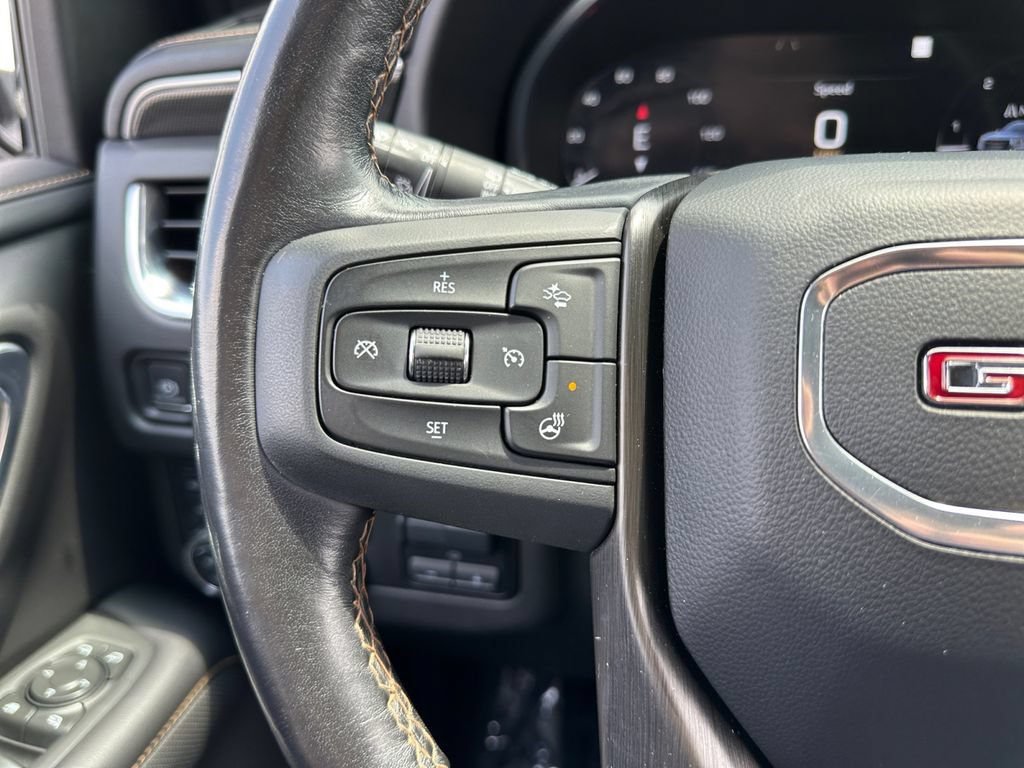Used 2022 GMC Yukon XL AT4 w/ AT4 Premium Plus Package AWD/4WD image 14